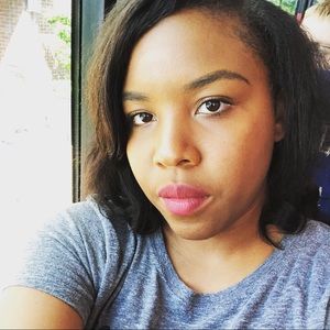 Meet your Posher, Dominique